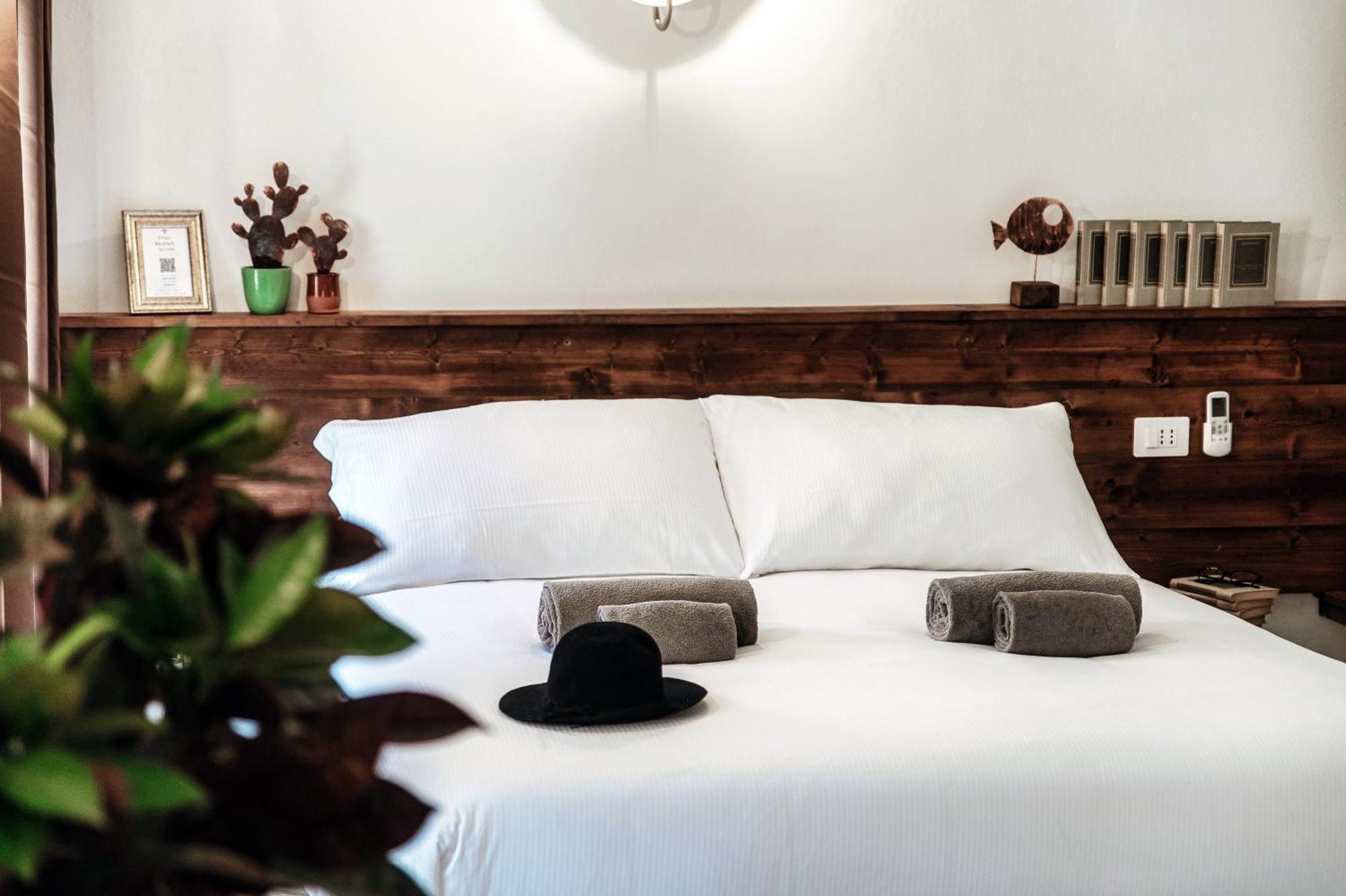 Sahara & Amazzonia Luxury Rooms- The House Of Travelers Como Exterior foto